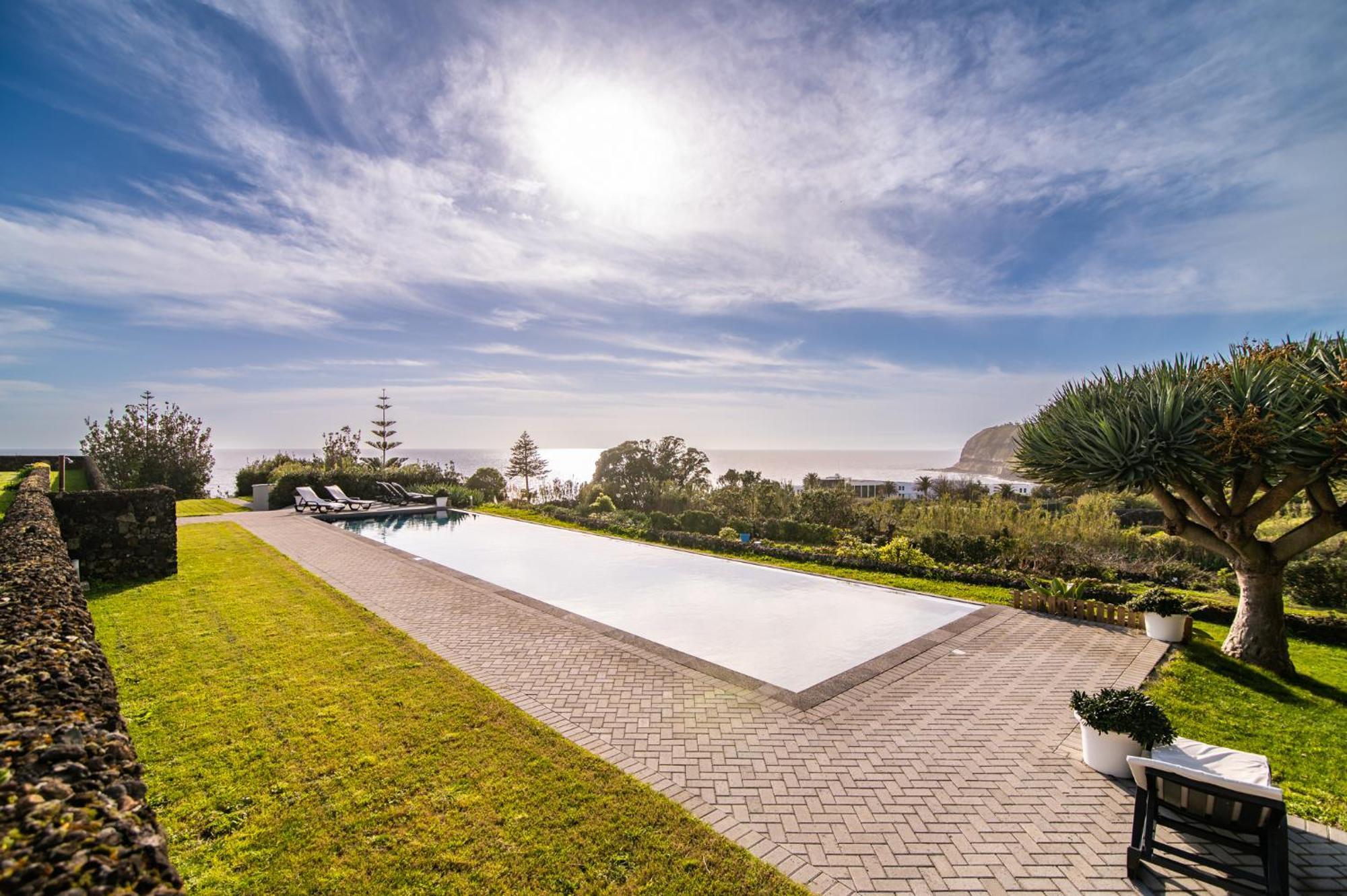 Anc Resort Калоура Екстериор снимка